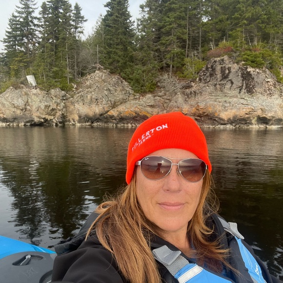 Meet your Plus Size Posher, AJ - Picture 2 of 3